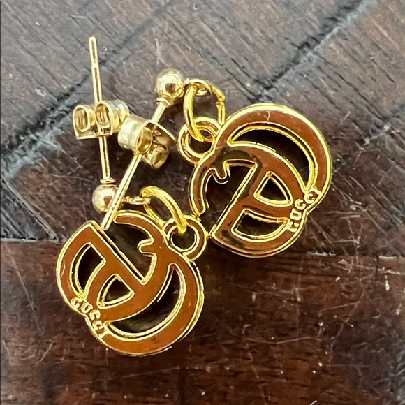 Gold GG stamped Gucci Dangle Earrings - Picture 2 of 6